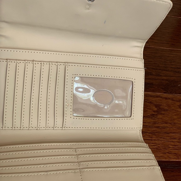 Guess handbag and wallet - Picture 6 of 8